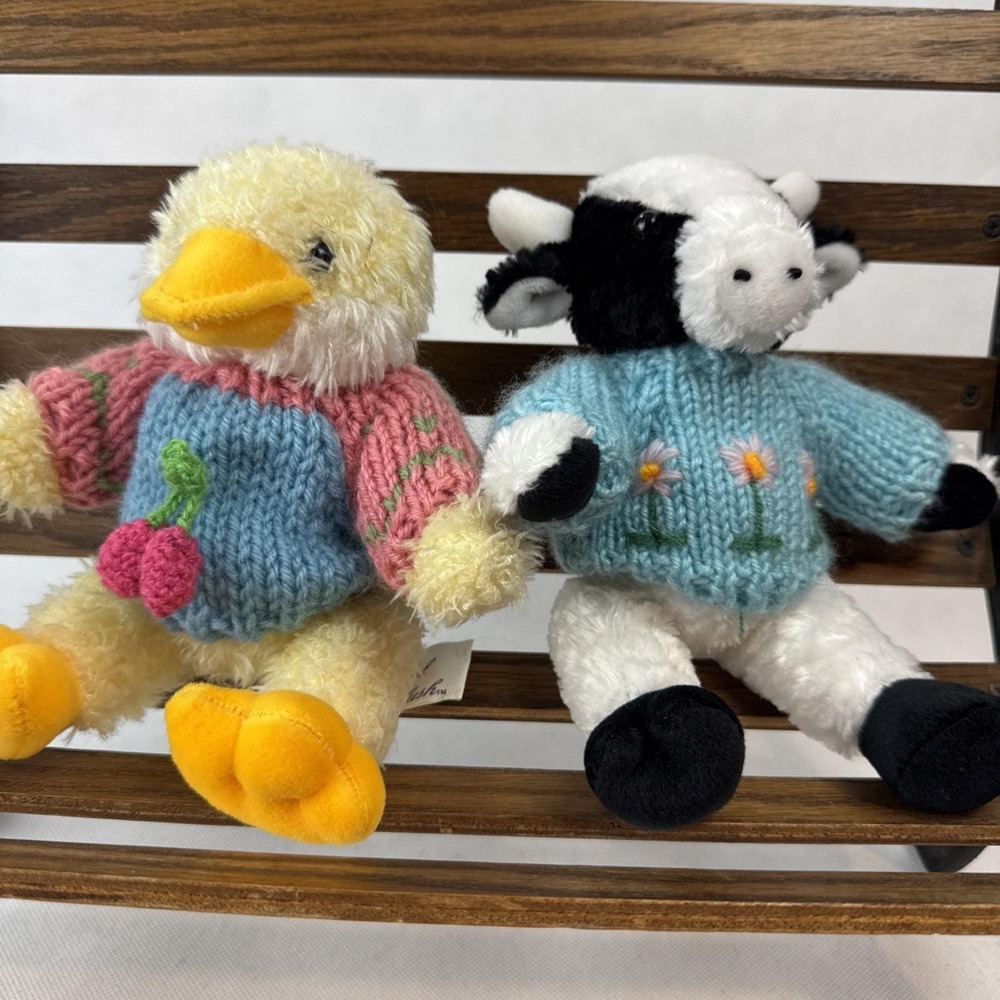 Vintage 1997 Chrisha Playful Plush Duck and Cow with Knit Sweaters Set of‎ 2 6in